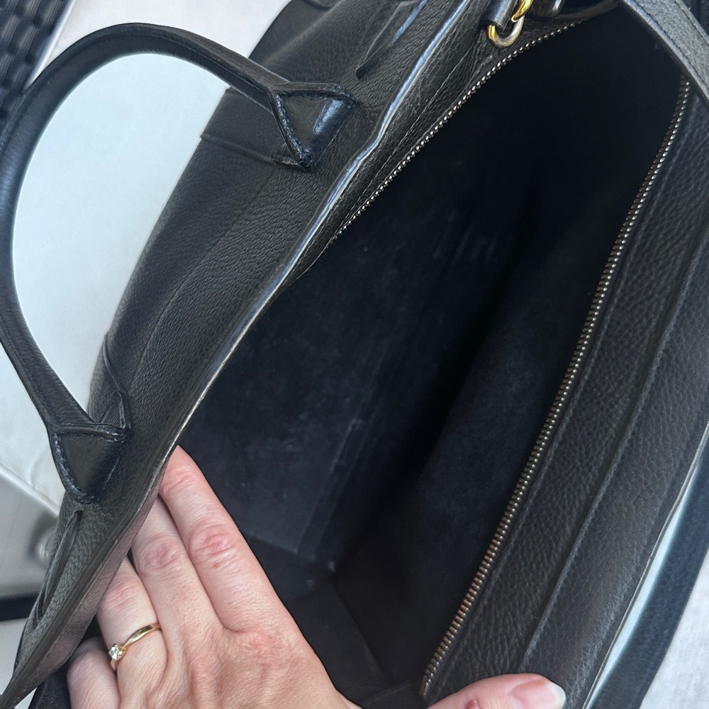 Mulberry Black Pebbled Leather Tote with Gold Hardware - Picture 8 of 12